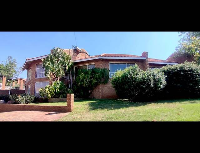 3 BEDROOM HOUSE FOR SALE IN HOEVELD PARK